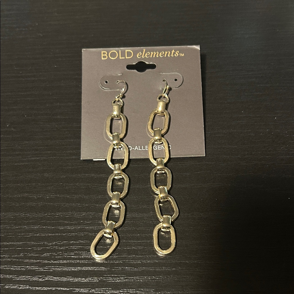 Bold Elements Gold Link Earrings 10$
